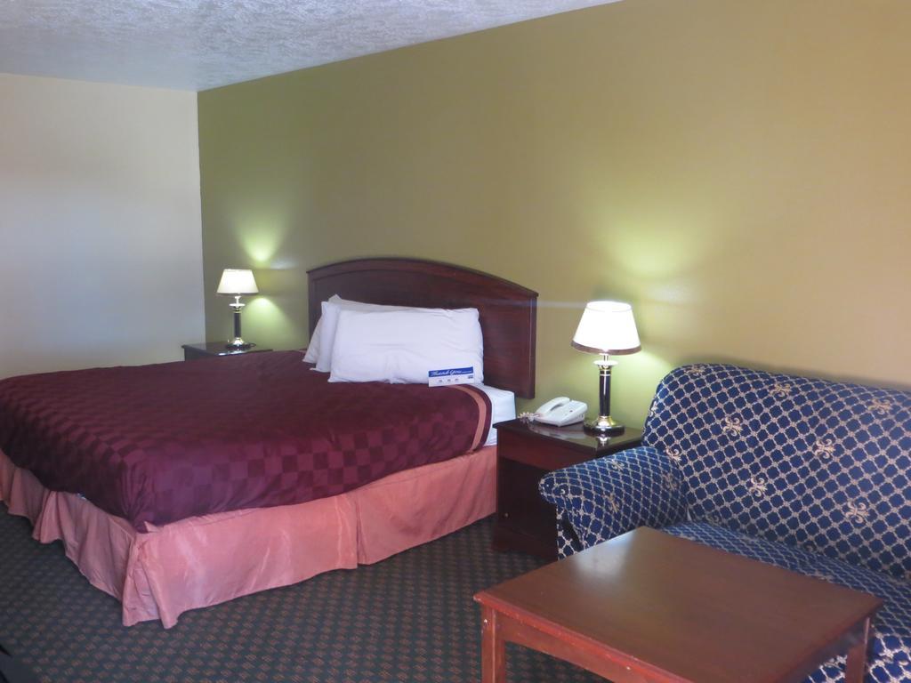 Americas Best Value Inn & Suites Hempstead Номер фото